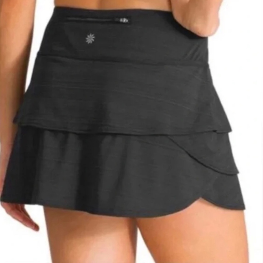 Athleta Stripe Swagger Tiered Skort Size XL Black